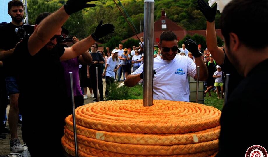 Как выглядит сыр-косичка длиной 189 метров