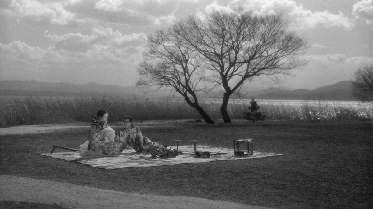 Актриса Матико Кё и актер Масаюки Мори в фильме режиссера Кэндзи Мидзогути «Сказки туманной луны после дождя» (Ugetsu)