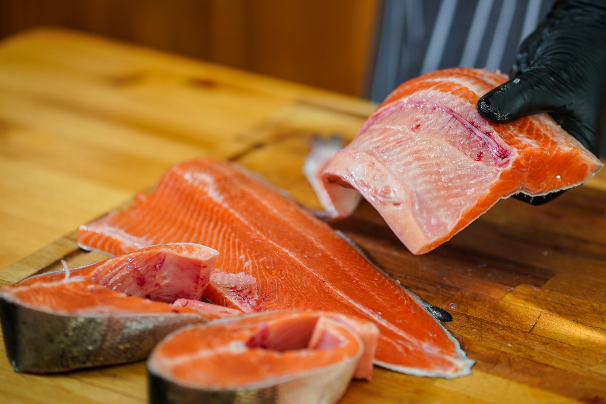 Идеальное филе и стейки из форели Кала Ранта