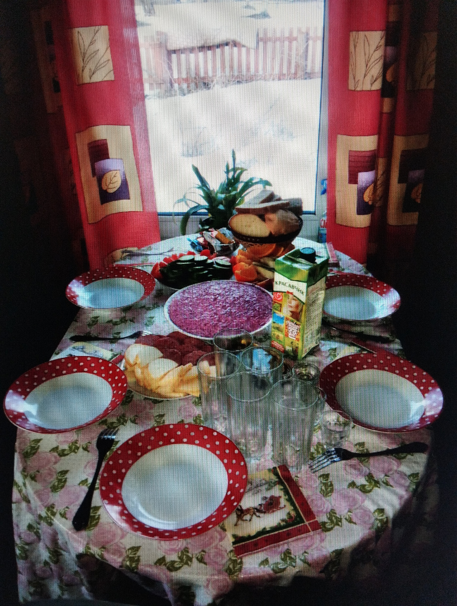 21 апреля 2017 года у родителей. Мне исполнилось 42 года в этот день 