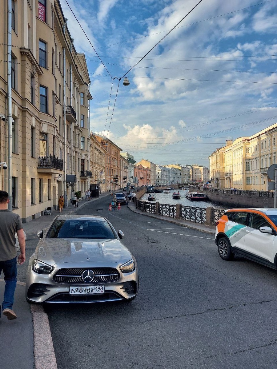 Набережная реки Мойки (рядом Эрмитаж, Дворцова площадь)