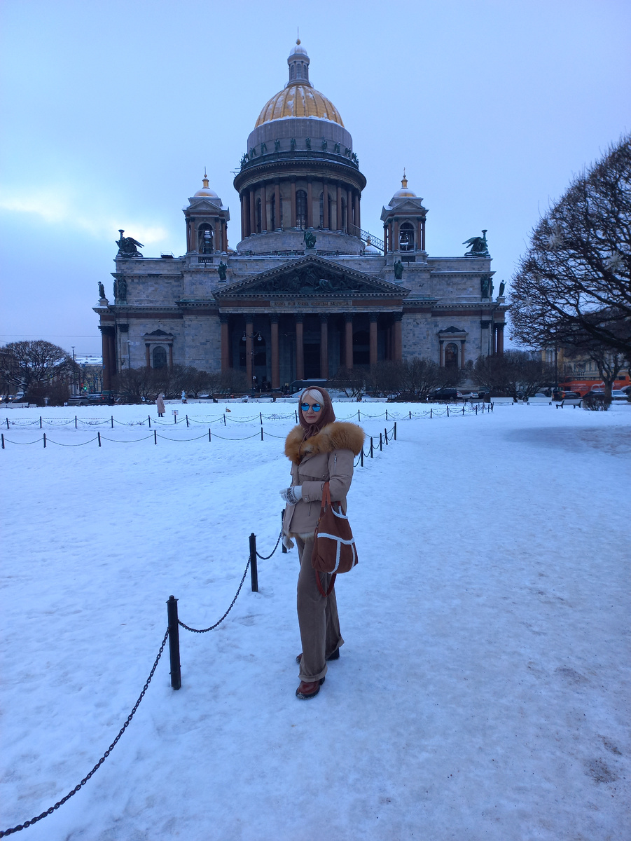 А снег идет....