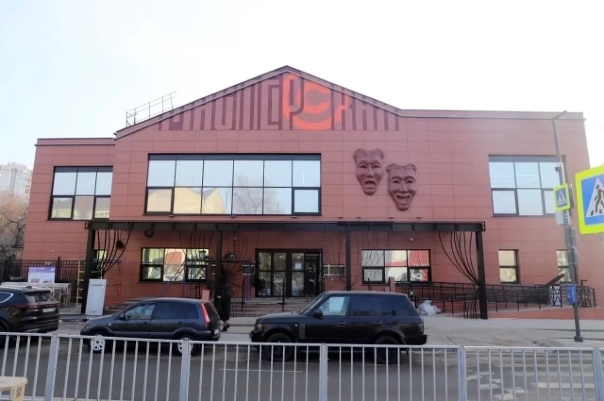    В Самаре завершают реконструкцию экс- кинотеатра «Россия» на Чернореченской