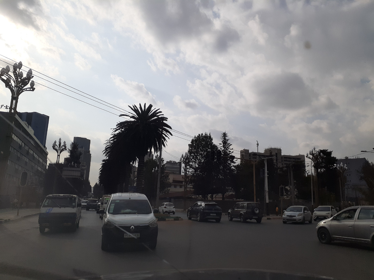 Потому как обещала показать как живут люди в Африке. 