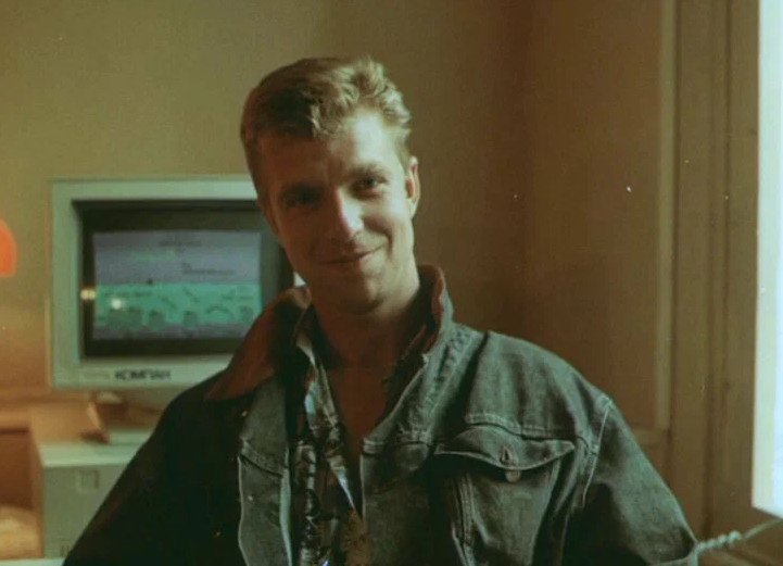 Пролистните изображение, чтобы увидеть следующий кадр из фильма «Лох – победитель воды» (1991)