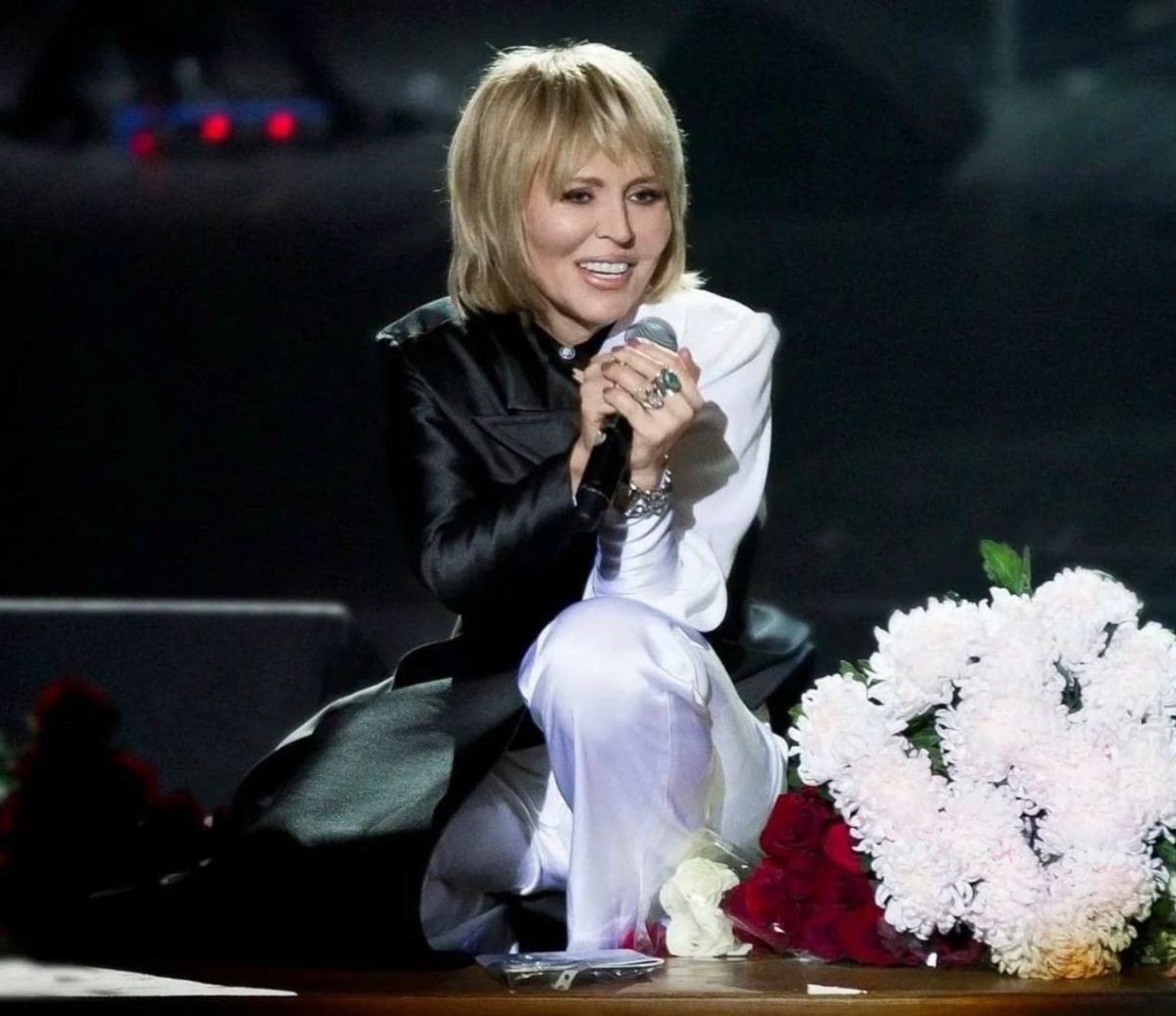    Знаменитость записала голосовое сообщение, в котором сообщила о своем хорошем самочувствии после операции