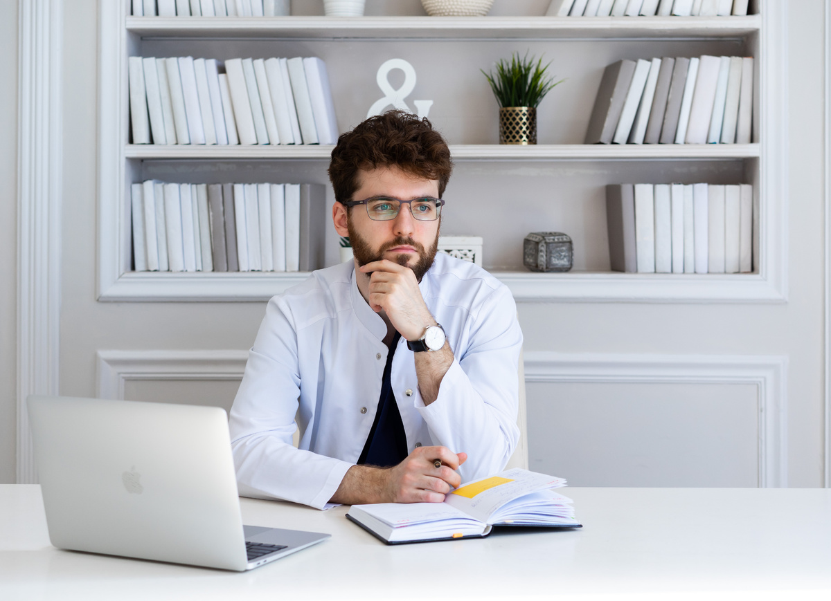 Николай Олегович Гулько врач-флеболог