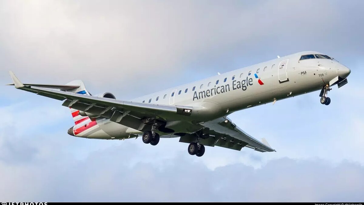 Пассажирский самолет Bombardier CRJ-701 American Airlines. Источник: flightradar24.com