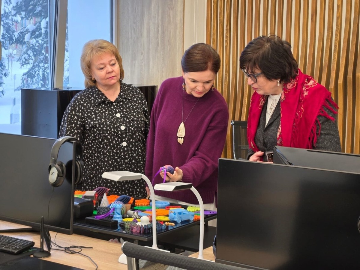    Замгубернатора Югры Елена Майер оценила культурные и образовательные объекты Белоярского