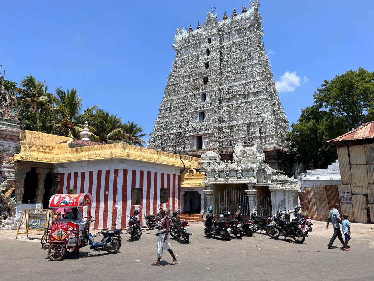 Сучиндрам. Площадь перед входом в храм. 2023 г.