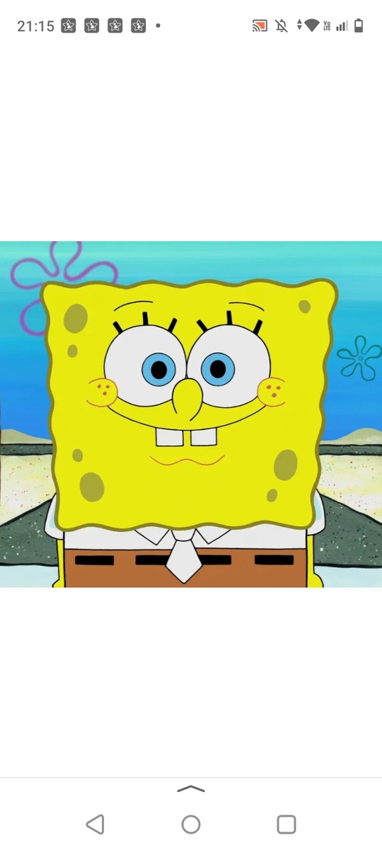 Родился: 13 июля 1962 года в Бикини Ботомм, США. Учился хорошо. Был посюти хюлуганом. Чуть позже работал в Красти Крабс поваром. Имеет дом в виде ананаса и имел кота Гэри. Имел много друзей и врагов. С трудом пережил лихие 90-ые. В 2000 году у него открылись последние годы жизни. В 2005 году женился на Сидни Чикс. Но детей у пары не было. Жили они хорошо. Но 24 февраля 2022 года началась спецоперация на Украине. США помогала не России, а Украине. В итоге с Красти Краба уволился и переехал в Россию. Помогал и России и Путину. В итоге организм не выдержал и произошёл первый инсульт. К середине лета 2023 года оправился, но в сентябре произошёл второй инсульт. К Марту 2024 года он и после него оправился. 13 июля 2024 года отпраздновал 62-летие. Однако 25 сентября 2024 года его госпитализировали с третьим инсультом. После которого он уже не оправился. Умер: 1 октября 2024 года. Ему было 62 года! Похоронен: 4 октября 2024 года на Троекуровском кладбище! 