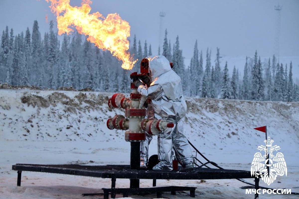    На учениях в Арктической зоне России отработали действия Югры в условиях чрезвычайной ситуации