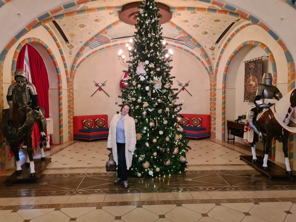 Холл отеля Богатырь