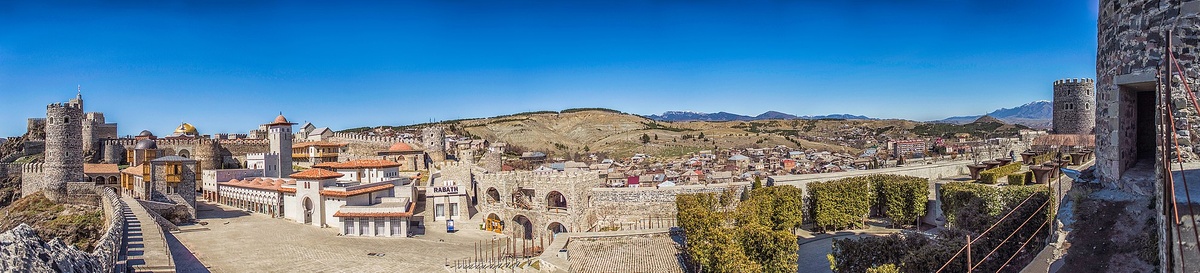 Панорама крепости Рабат в Ахалцихе. Фото из открытых источников