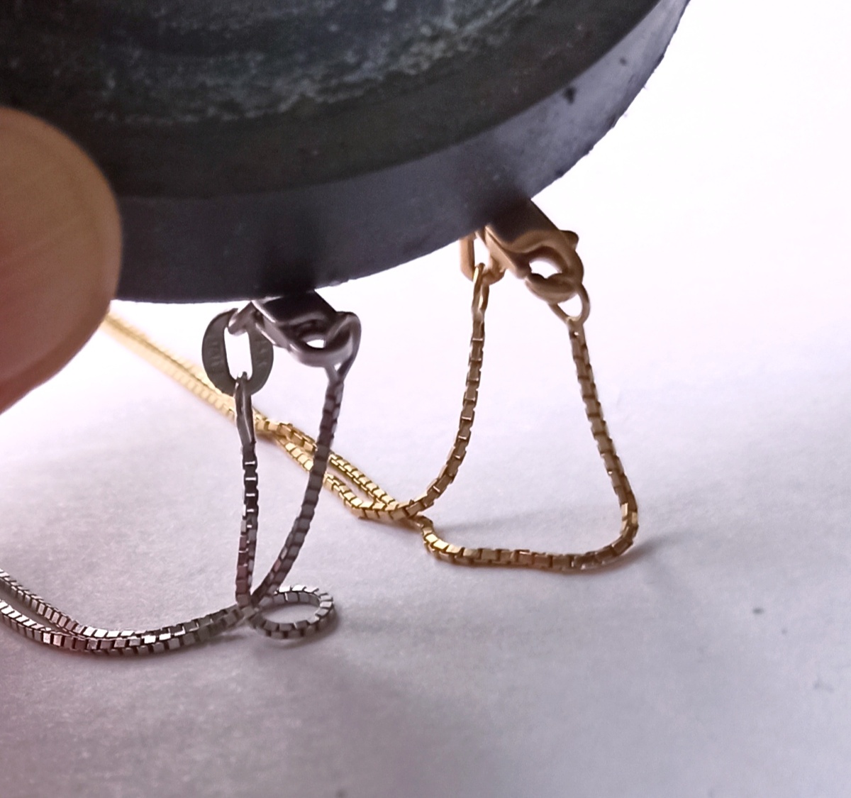 Цепочка из белого золота Italy и цепочка из жëлтого золота покупалась в Москве