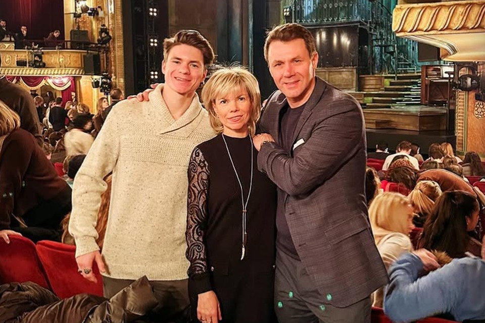    Евгения Шишкова и Вадим Наумов с сыном Максимом Наумовым. Источник: соцсети