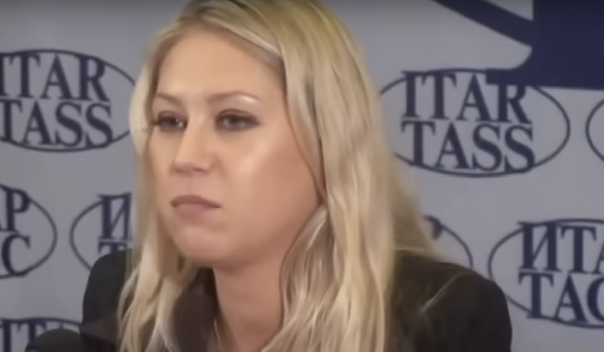    Анна Курникова. Фото: Youtube / @paparazzi_news