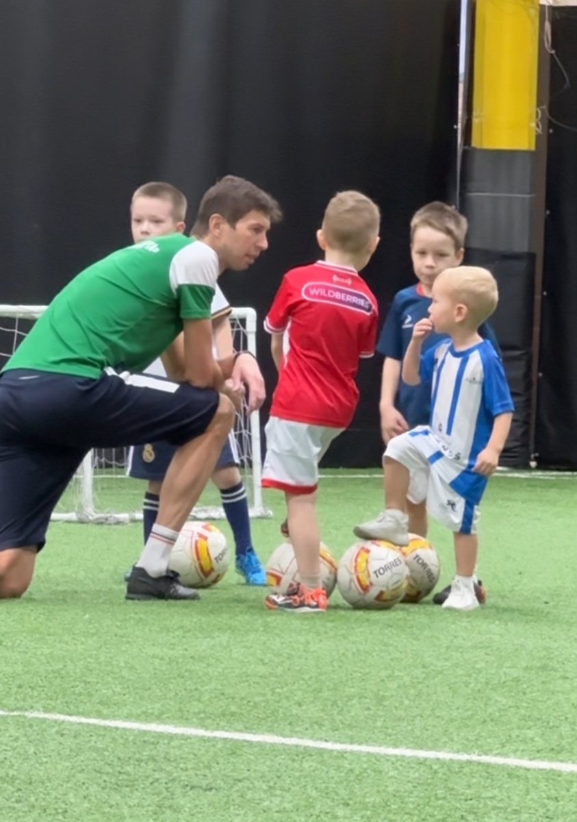 Это фото с другой тренировки (для обложки)