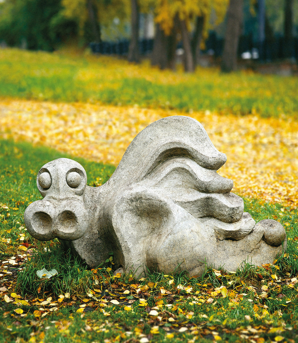 «Космические зверюшки». Парковые скульптуры. 1986 год. Скульптор Виктор Митрошин. Фото А. Соколов. Сквер "Алое Поле" г.Челябинск.