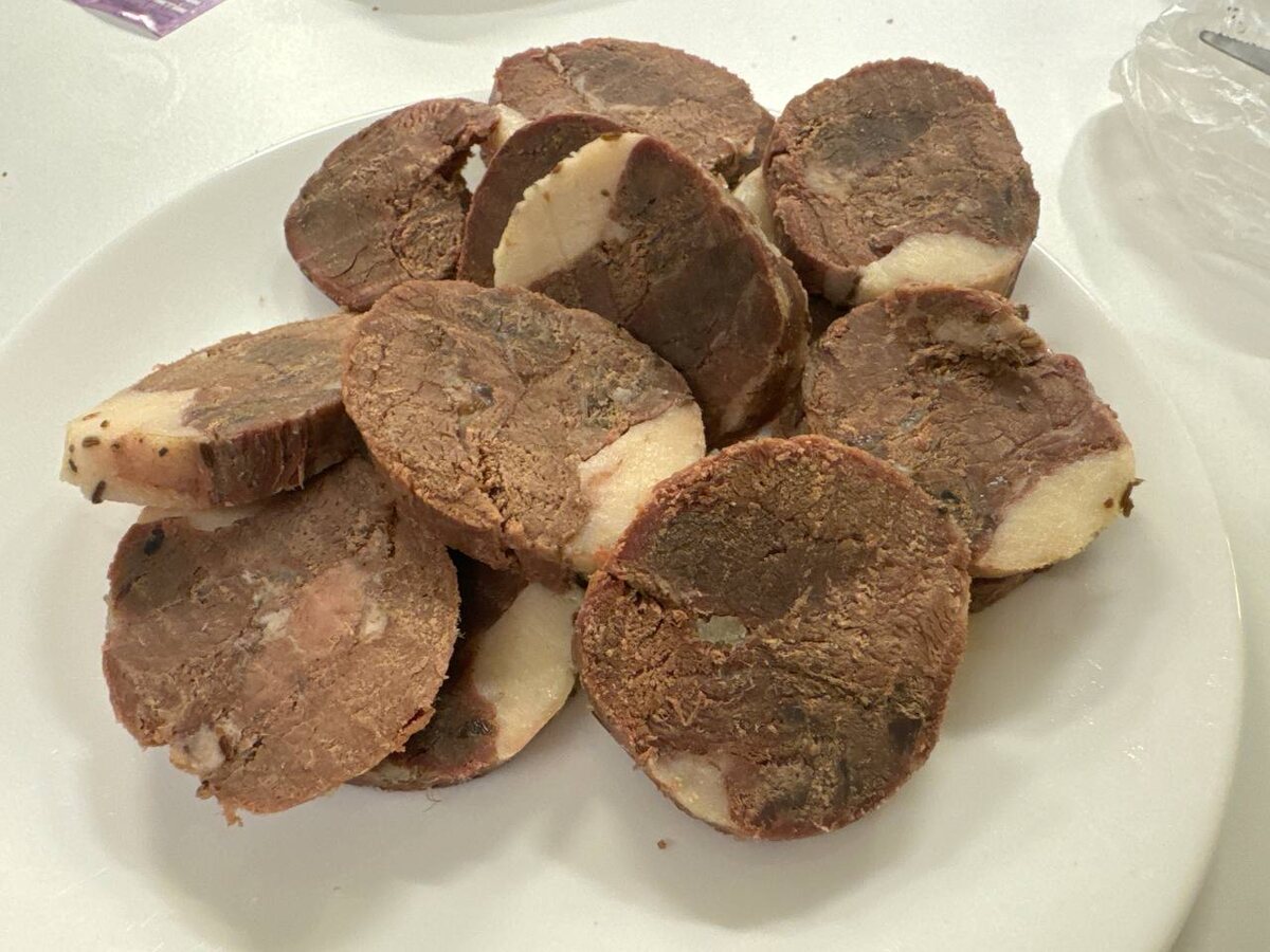 Колбаса из конины варёная — казы. Домашнего приготовления