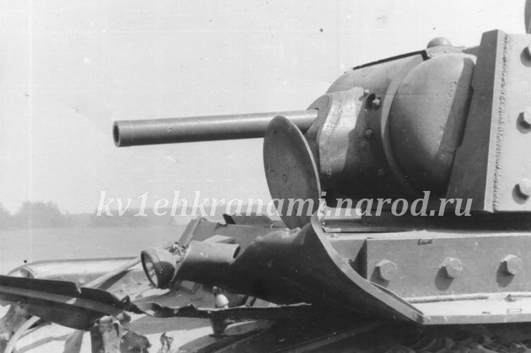 Экранированный танк КВ-1 выпуска июня 1941 года с заводским номером М-4793