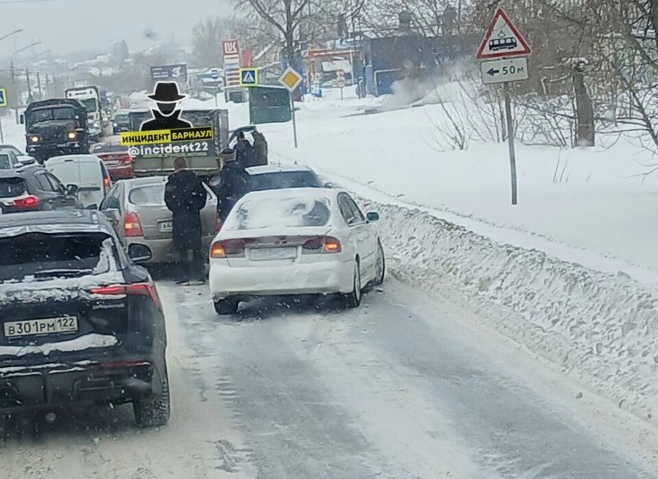    ДТП в Барнауле . Источник: "Инцидент Барнаул"