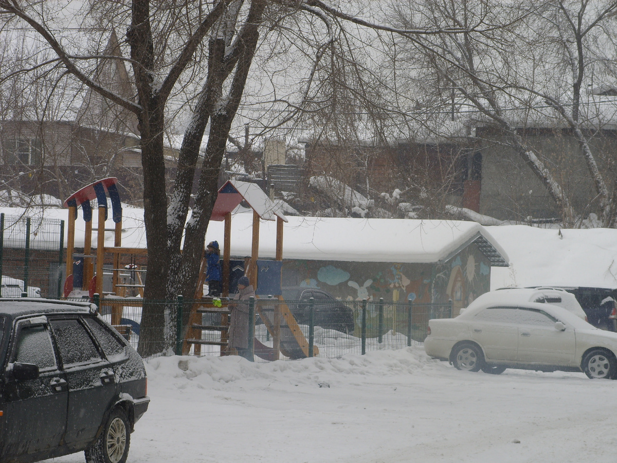 Самсунг эль 85 джепег Случай во дворе