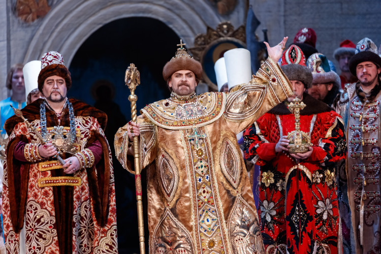    Сцена из оперы «Борис Годунов». Фото: «БИЗНЕС Online»