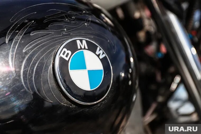 Машины из серии BMV, как в кино, продаются в Кургане за 600 000. Фото: Размик Закарян © URA.RU