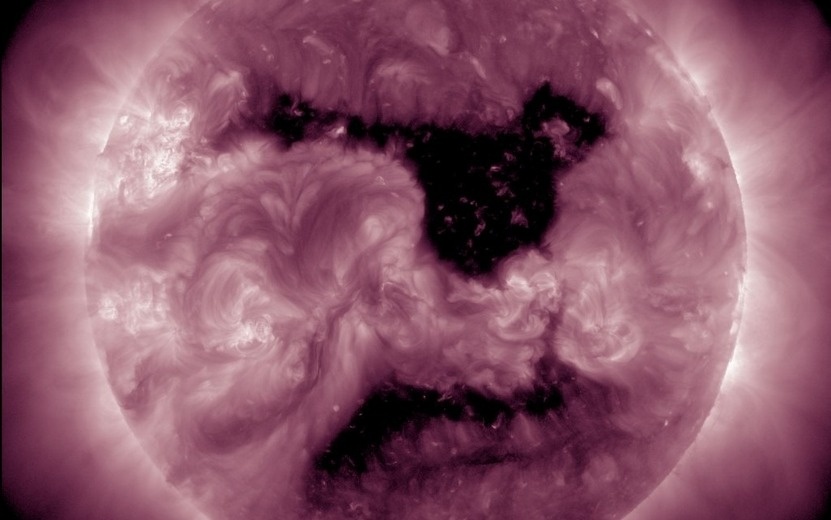    Две новые корональные дыры на Солнце: как они повлияют на Землю