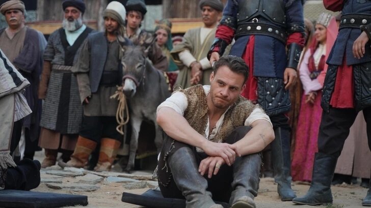 Кадр из фильма "Холоп. Великолепный век", из открытых источников. 