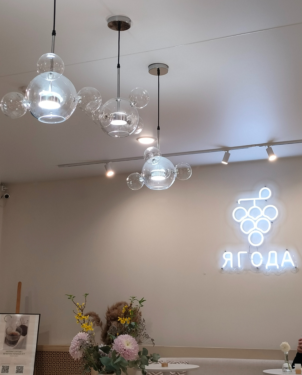 Букет в кафе