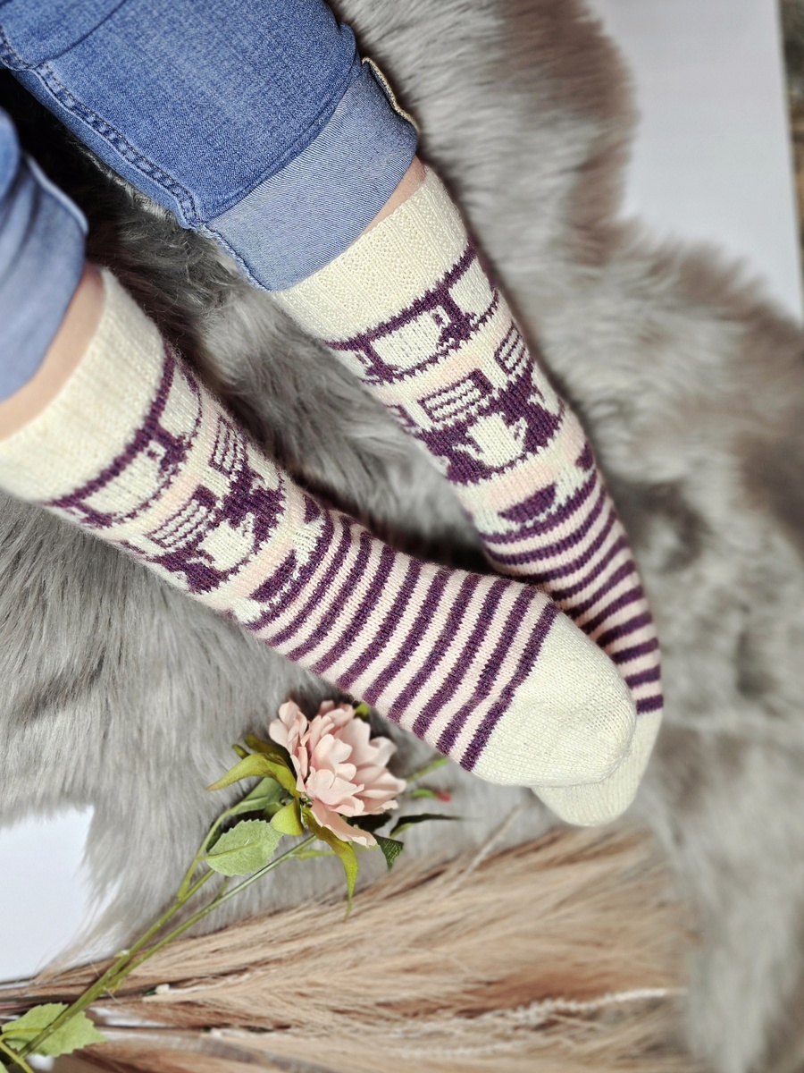 Схема жаккарда Кофейных носочков доступна по Премиум подписке 