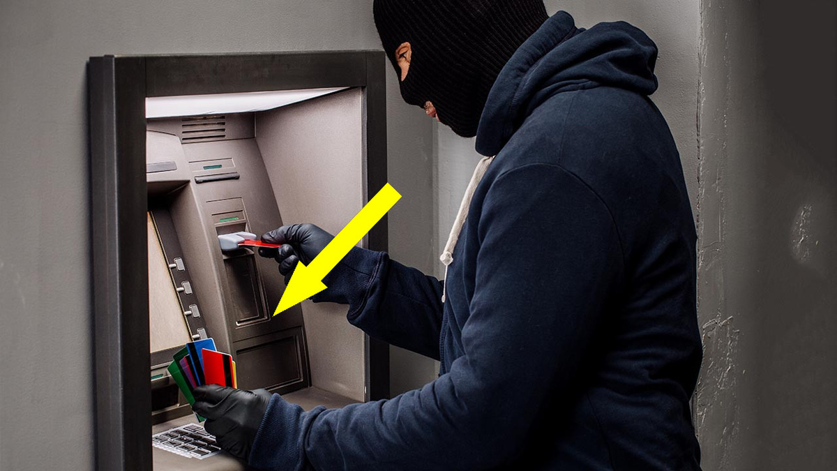    Как мошенники хитроумно обводят вокруг пальца и выводят деньги с карт