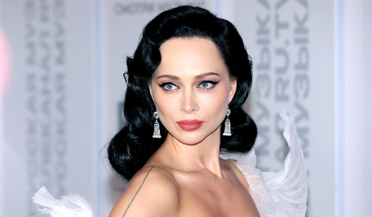     Настасья Самбурская кардинально сменила имидж и осталась недовольна