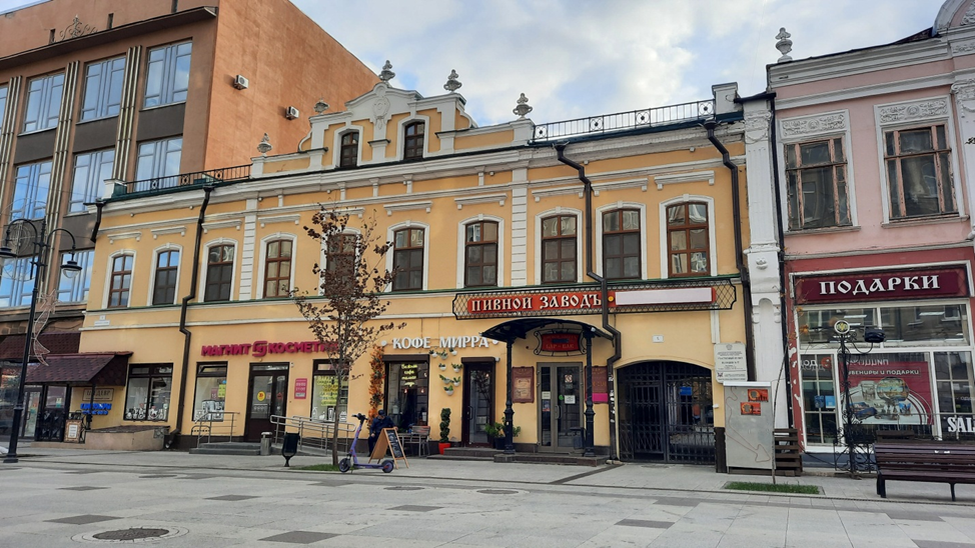 Дом известен как Л.И. Замоткиной.