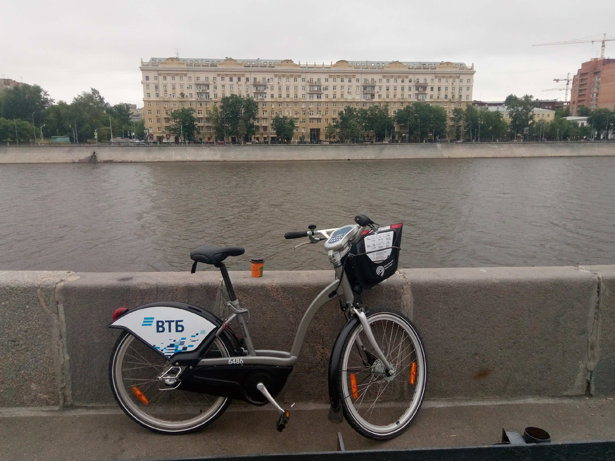 Такой велосипед можно было взять в прокат по карте «Тройка» в пределах Садового кольца