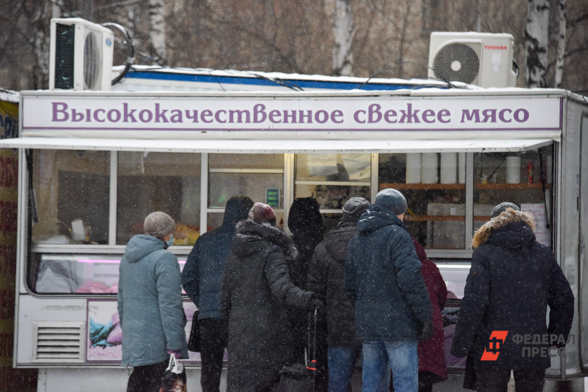 Важно правильно хранить мясо и мыть овощи.  Фото: Фото: ФедералПресс / Полина Зиновьева