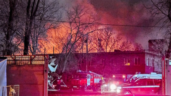    На северо-западе Москвы тушат крупный пожар в хостеле Ирина Петрова
