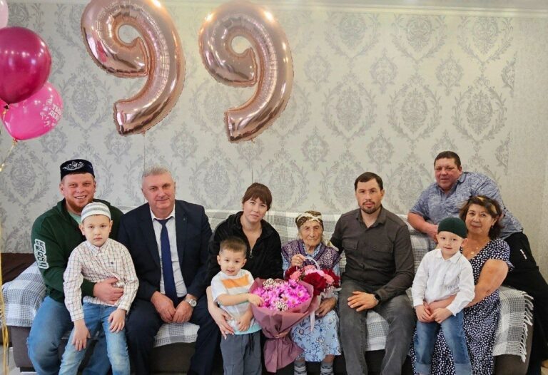    Мадина Испергенова из Татарской Каргалы отметила 99 день рождения Марина Шарт