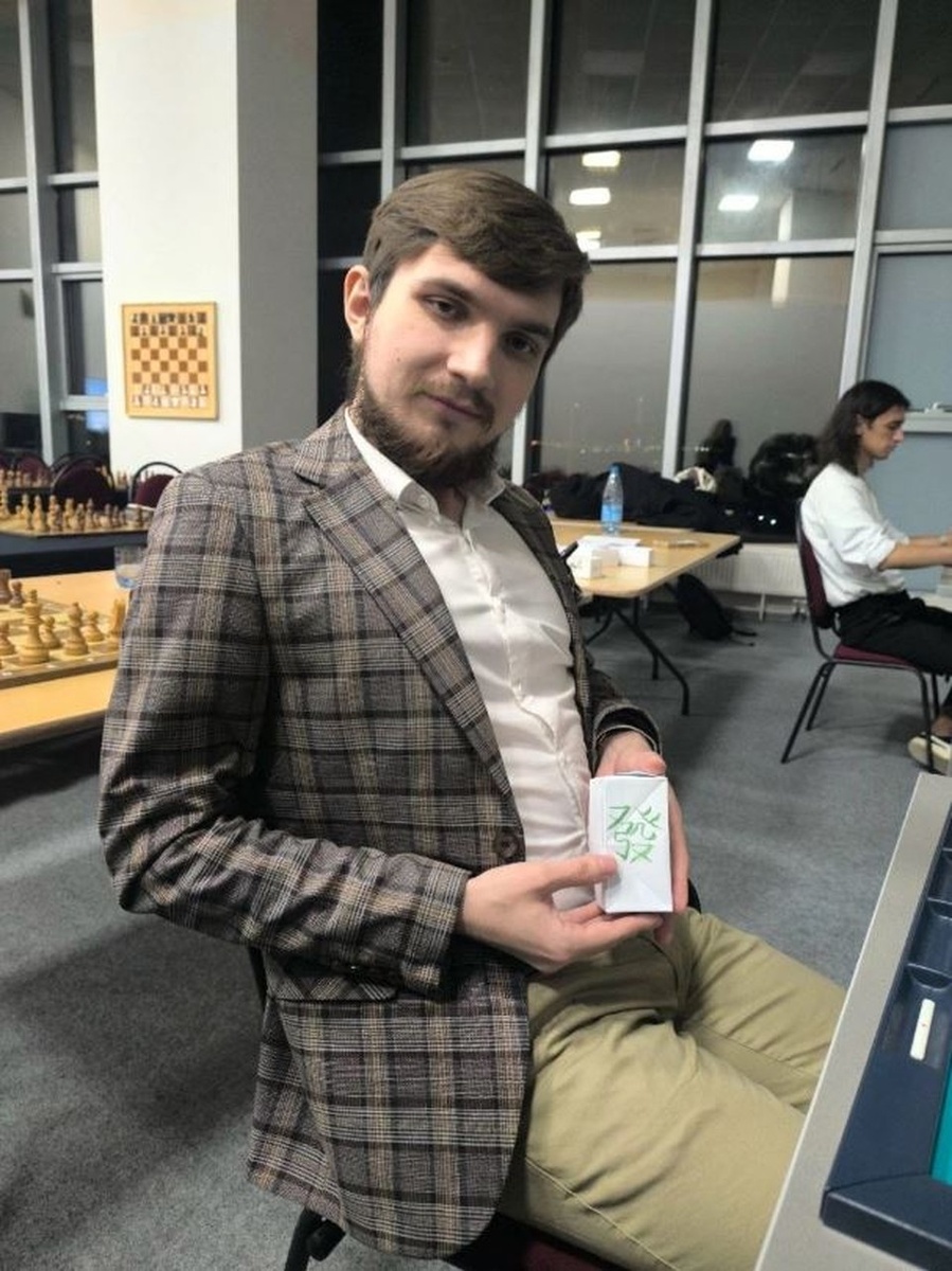    Андрей может научить играть в маджонг любого желающего. Предоставлено «КП – Владивосток»