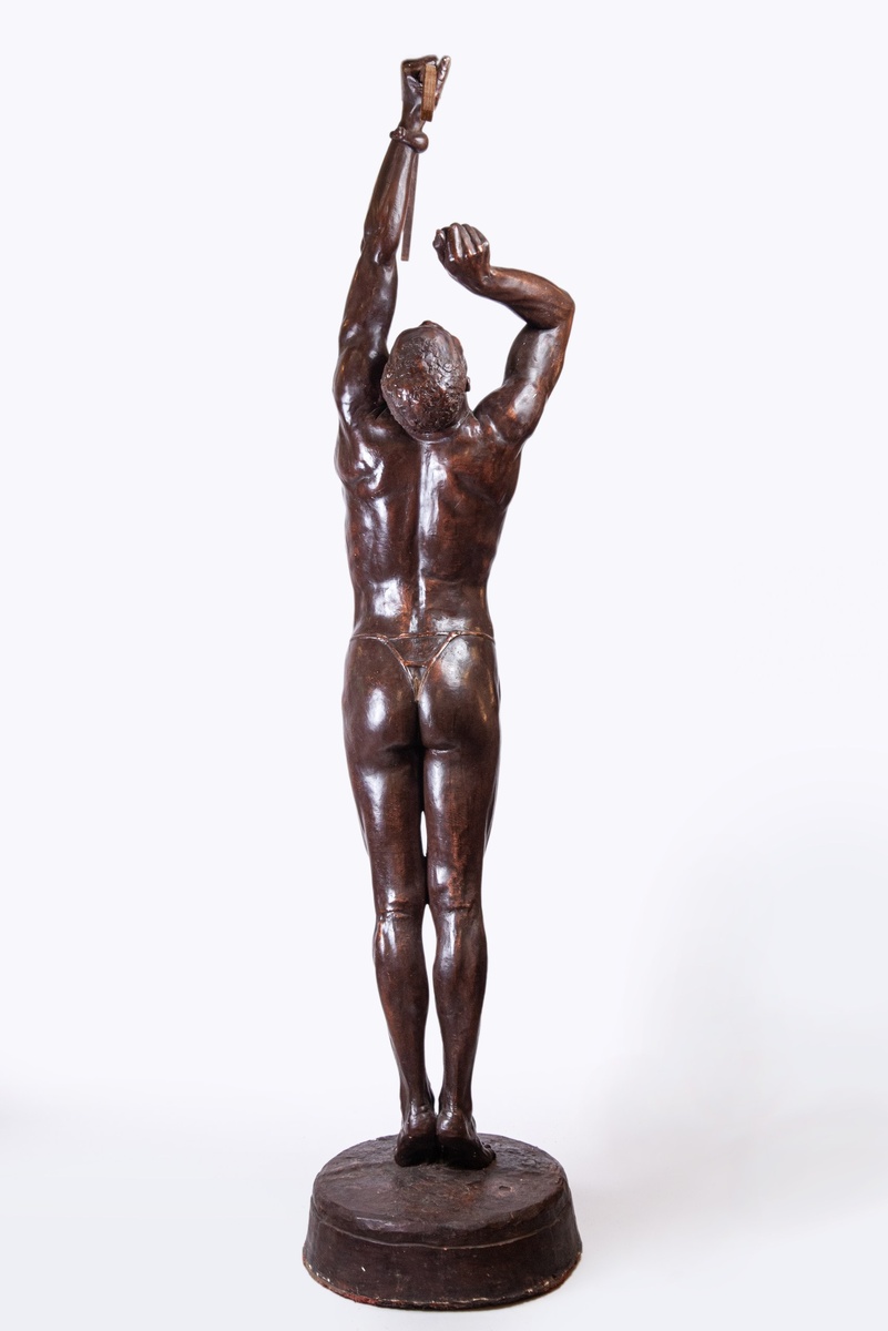 Скульптура «Стрелец из Верхней Вольты». Галерея «Живые Вещи»