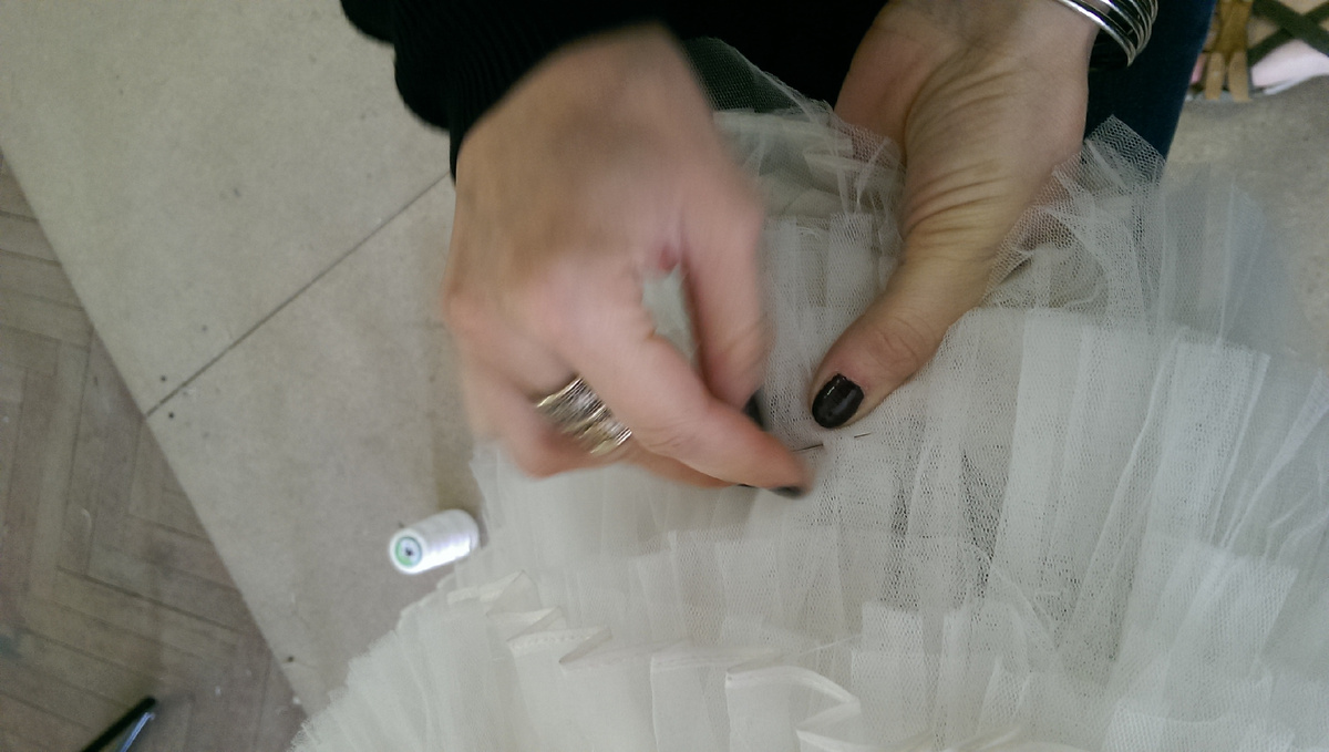 фото автора, подшиваем юбку пачку для балерин