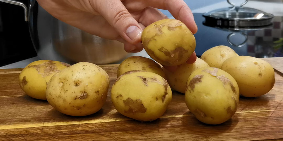 Вот это картошка, вкусно так, что хочется есть без остановки. Сколько ни приготовлю, много не бывает