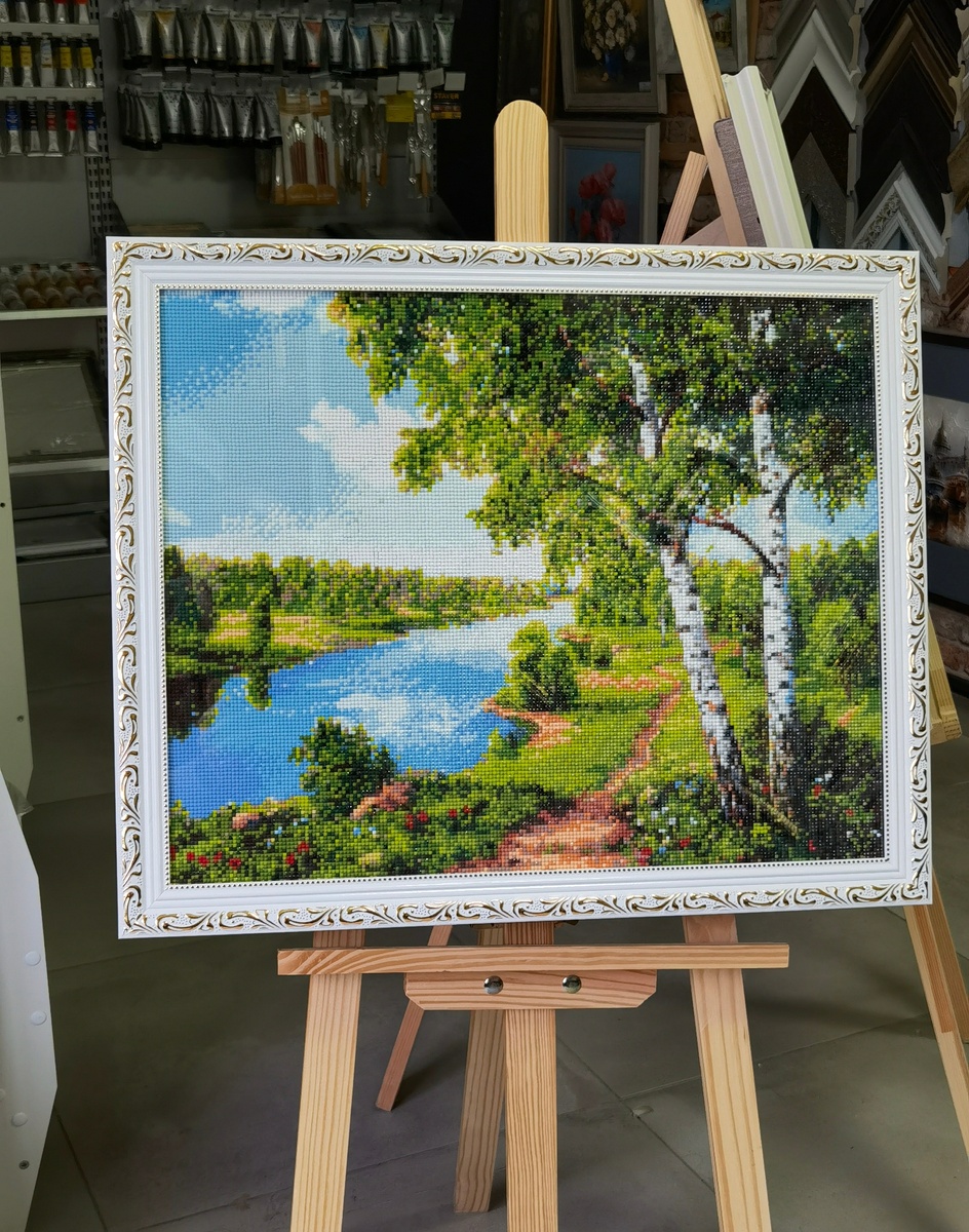 Оформление алмазной мозаики в раму в багетной мастерской Галерея РА