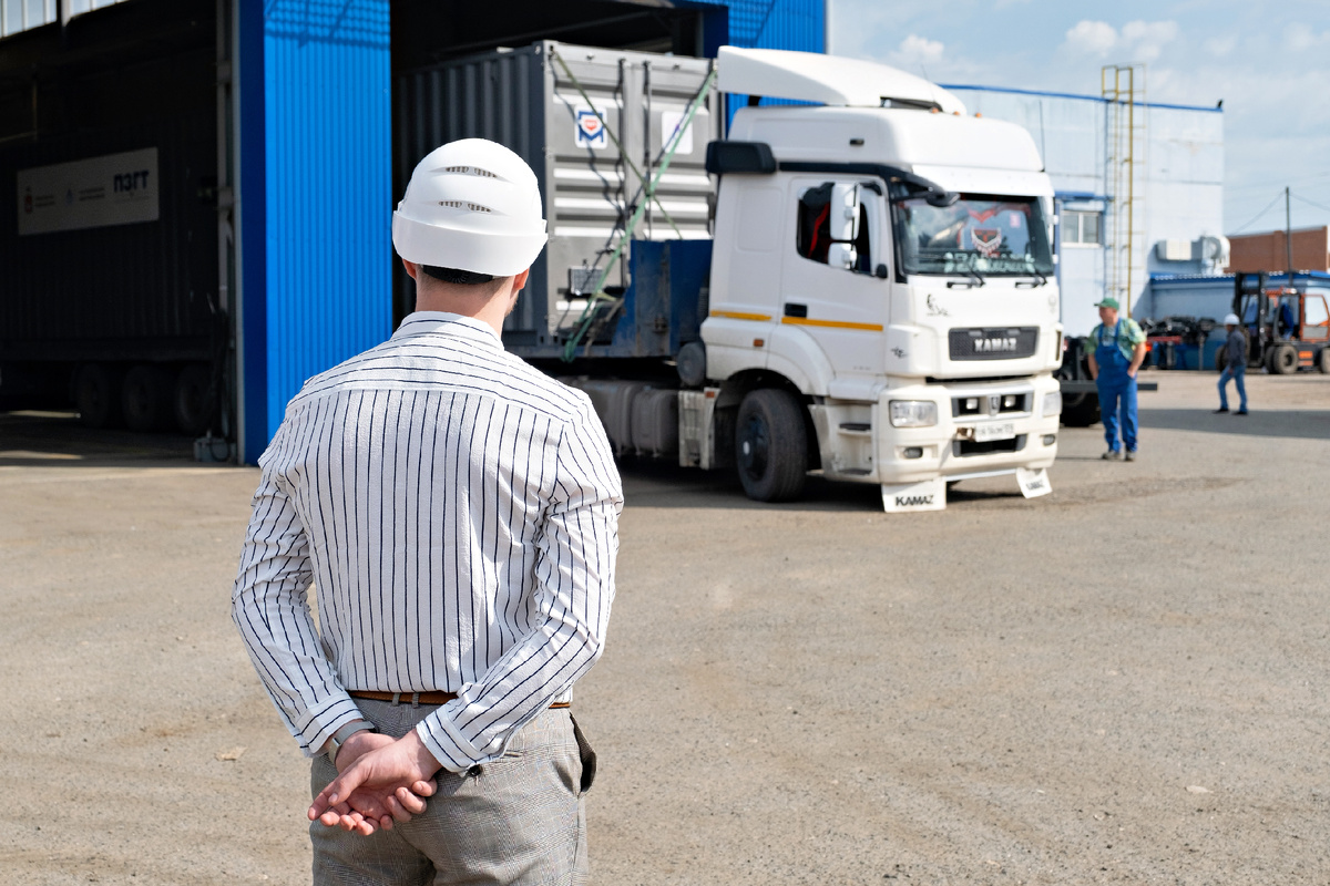 Успешная молодежь все чаще выбирает работу на заводах