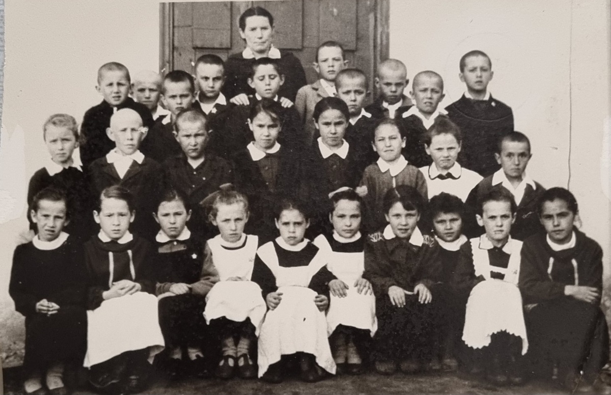 Фото из личного архива автора. Здесь мы ещё октябрята.