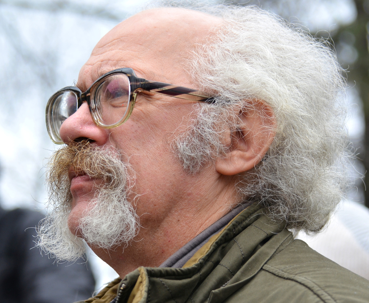 Мы надеемся достигнуть старости, но боимся состариться.