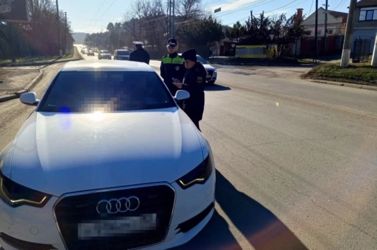    В Крыму на дороге приставы взыскали с водителей 1,5 млн рублей долгов