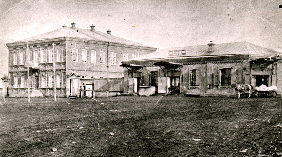 Школа № 10. Ветлуга. Фото: Саткинский краеведческий музей 